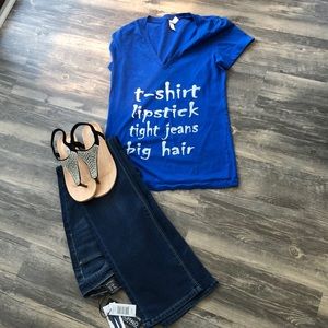 V neck t-shirt with saying